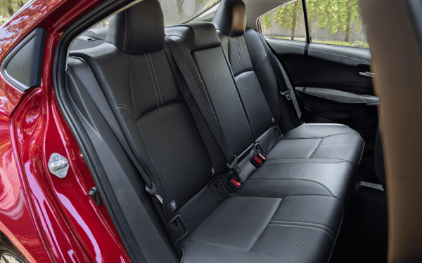 Corolla Sedán Hybrid - Imagen 6