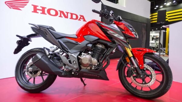 HONDA CB300F - Imagen 5
